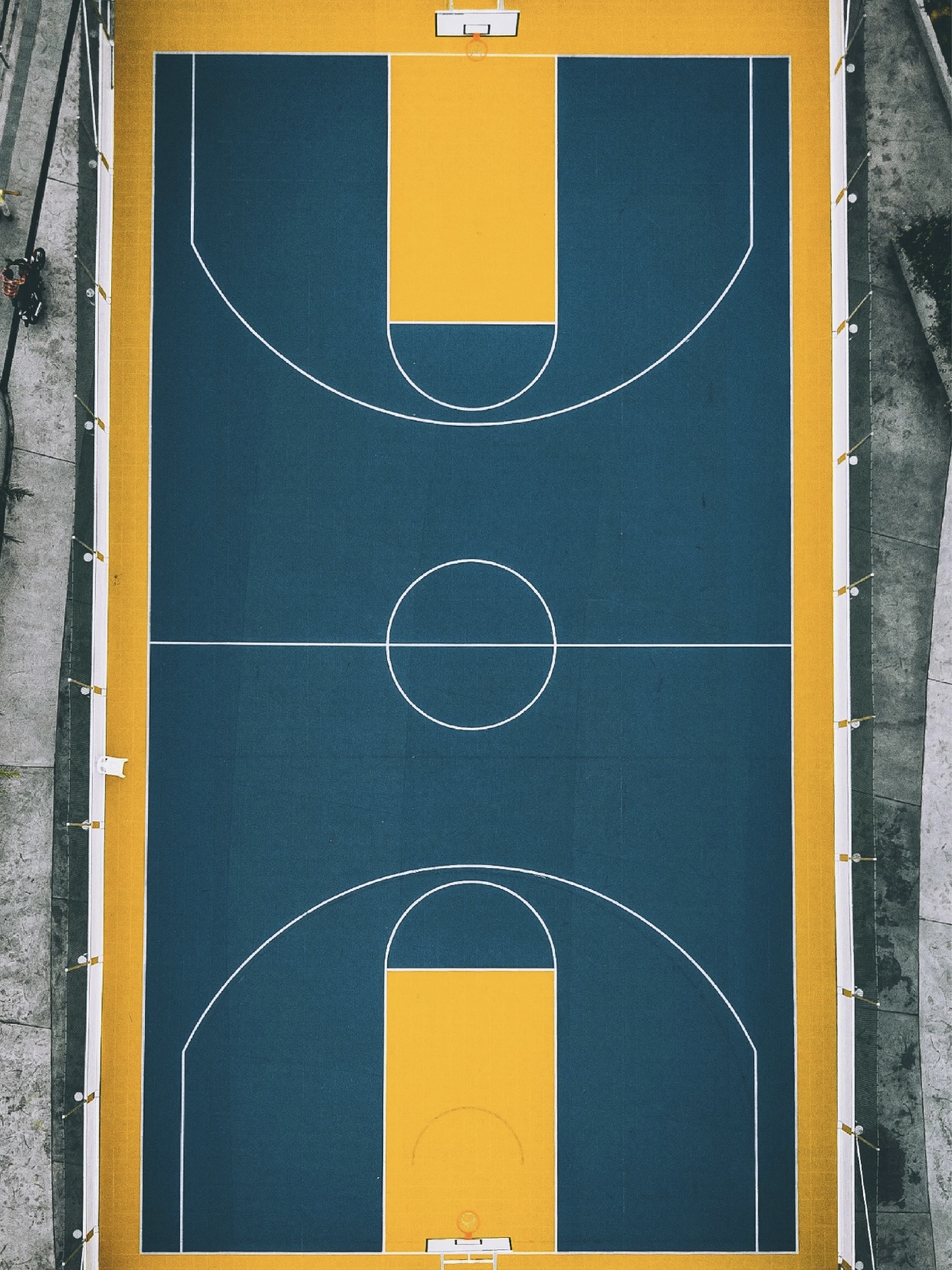 揭秘硅PU球场：为何专业比赛场地厚度5mm起步？