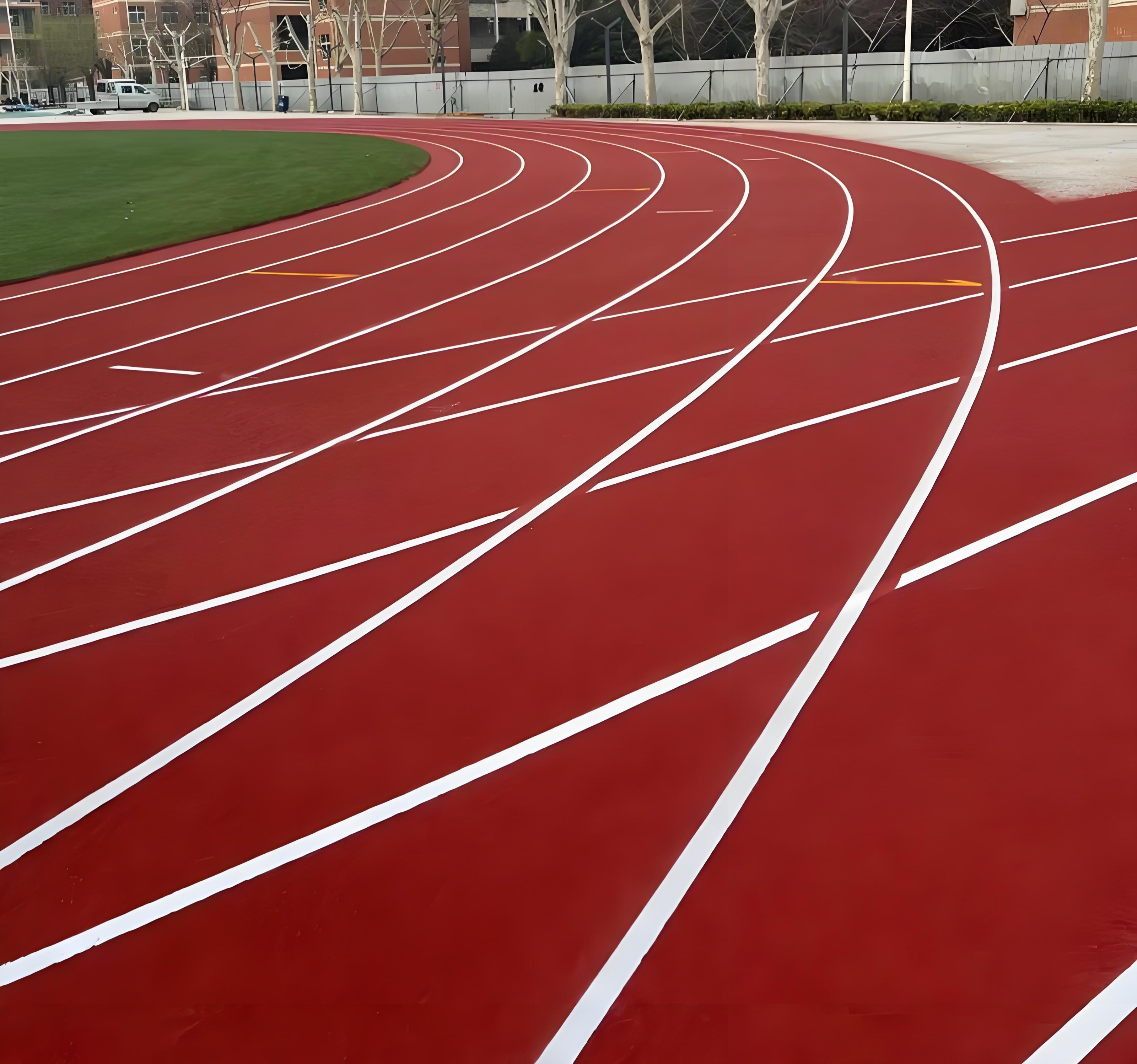 透气型塑胶跑道材料优势与适用场景
